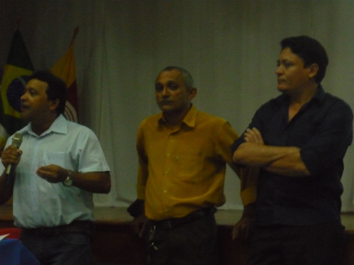 Autoridades e o Diretor Administrativo da ABAS