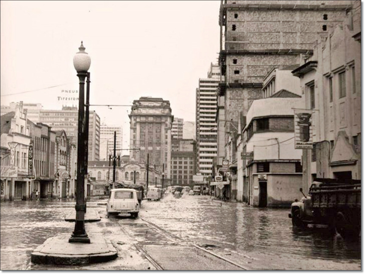 Av. Júlio de Castilhos 1962.