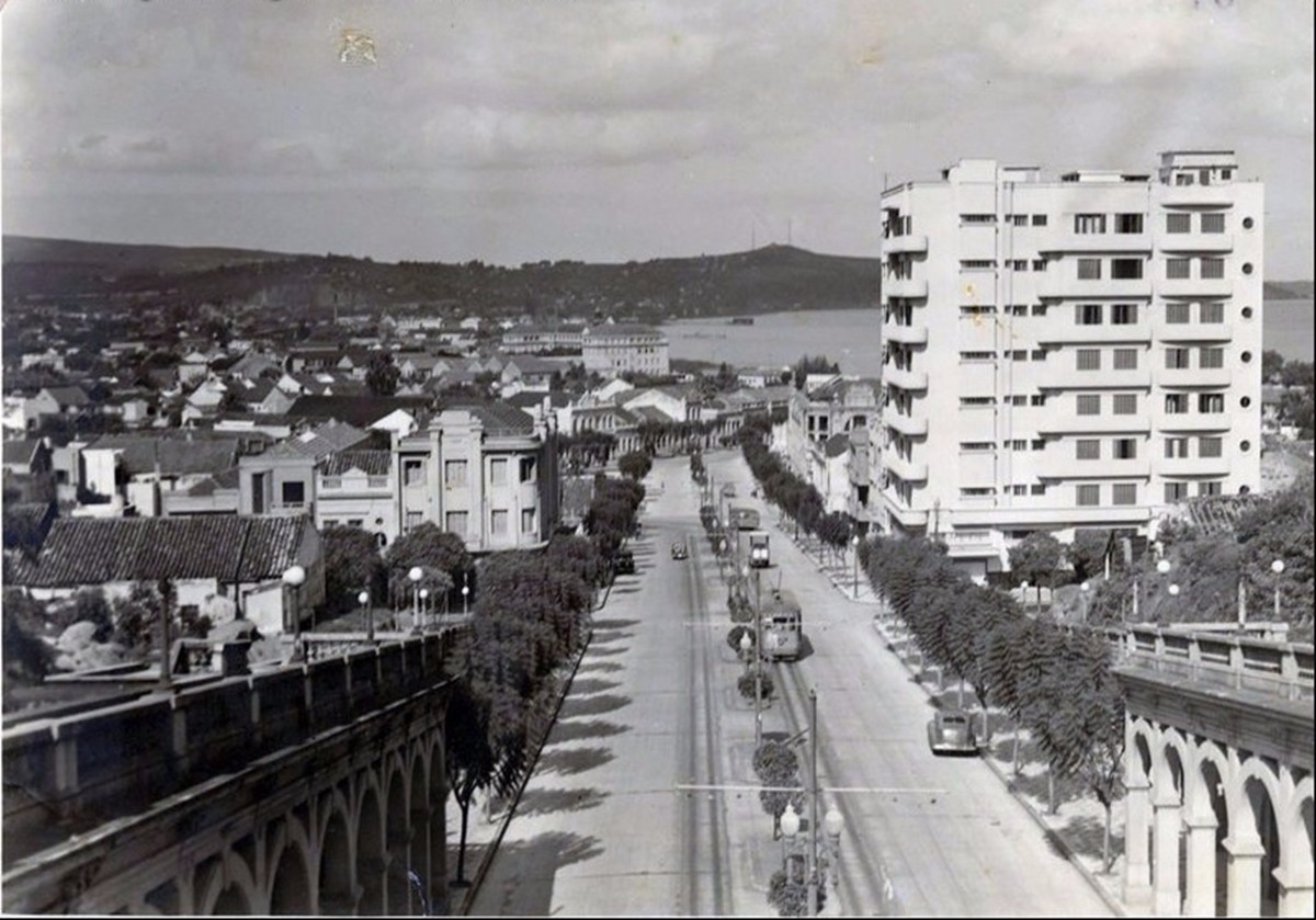 Av. Borges de Medeiros inicio déc. 40.