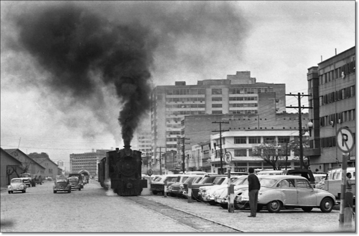 Locomotiva no centro 1970