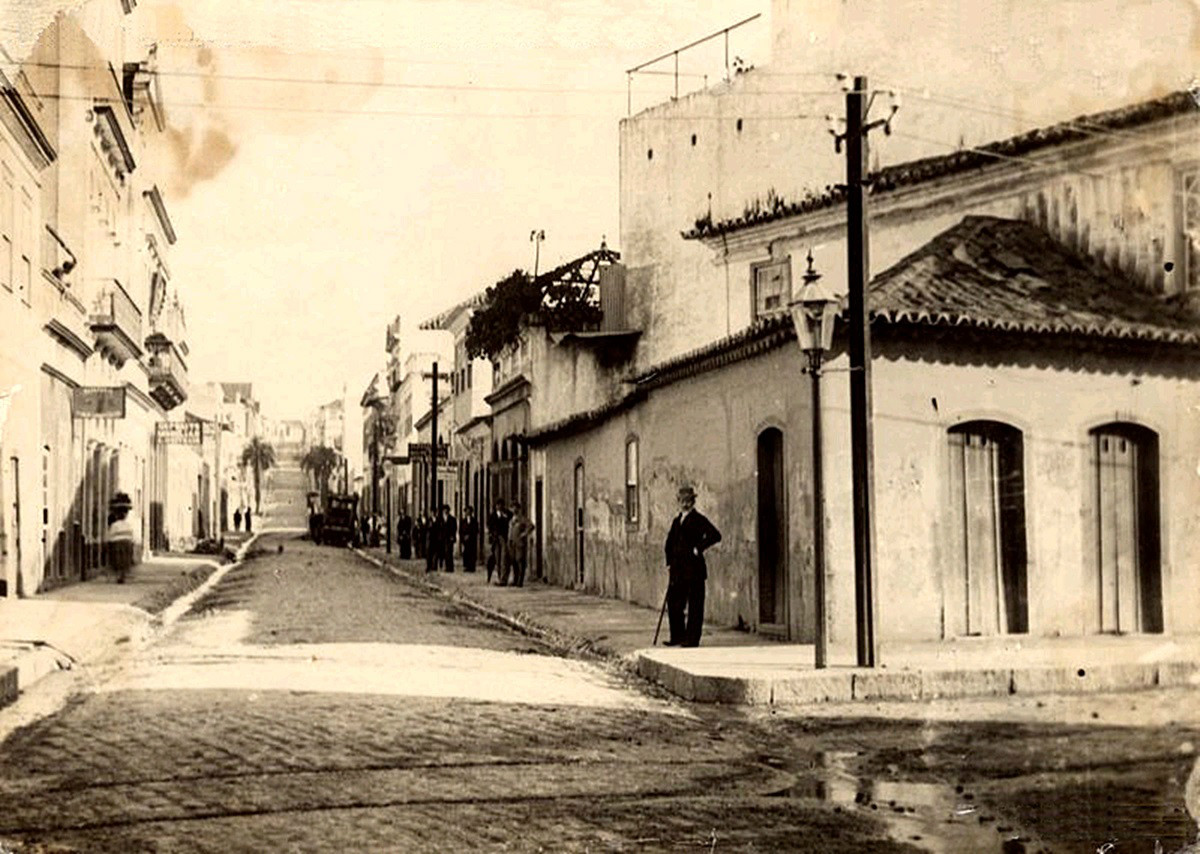 Rua Vig. José Inácio esq. Rua Voluntários da Pátria final séc. XIX