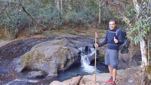 Ponte de pedra, cachoeirinha no Caminho da Fé, Águas da Prata