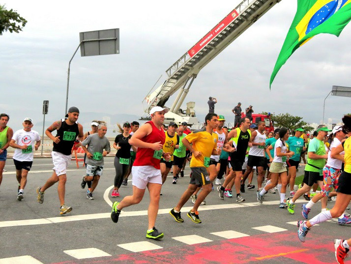 https://img.comunidades.net/cmc/cmccorredor/2013.23.6.camp.santista.2_et.santos.sp.foto1.JPG