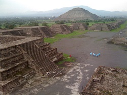 As pirâmides de Teotihuacán