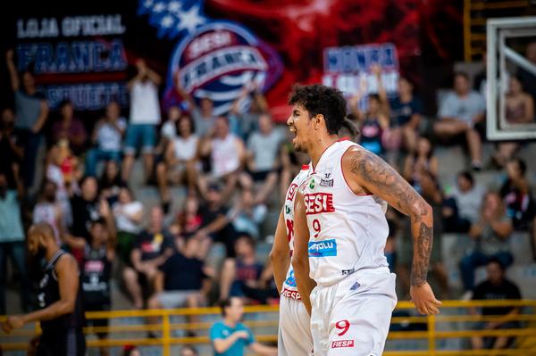 São Paulo toma virada e Franca passa a frente na final do NBB - Gazeta  Esportiva - Muito além dos 90 minutos