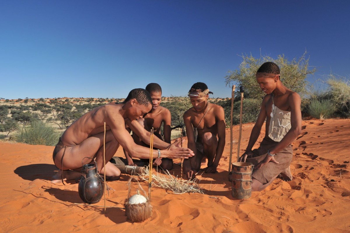 <img src="https://img.comunidades.net/his/historicultura/khoisan.jpg" border="0">