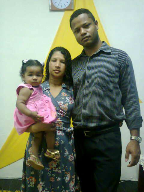 pastor Reinaldo, esposa e filha caçula