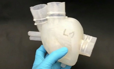 Conheça um “coração de silicone” feito em impressora 3D que já funciona como órgão real