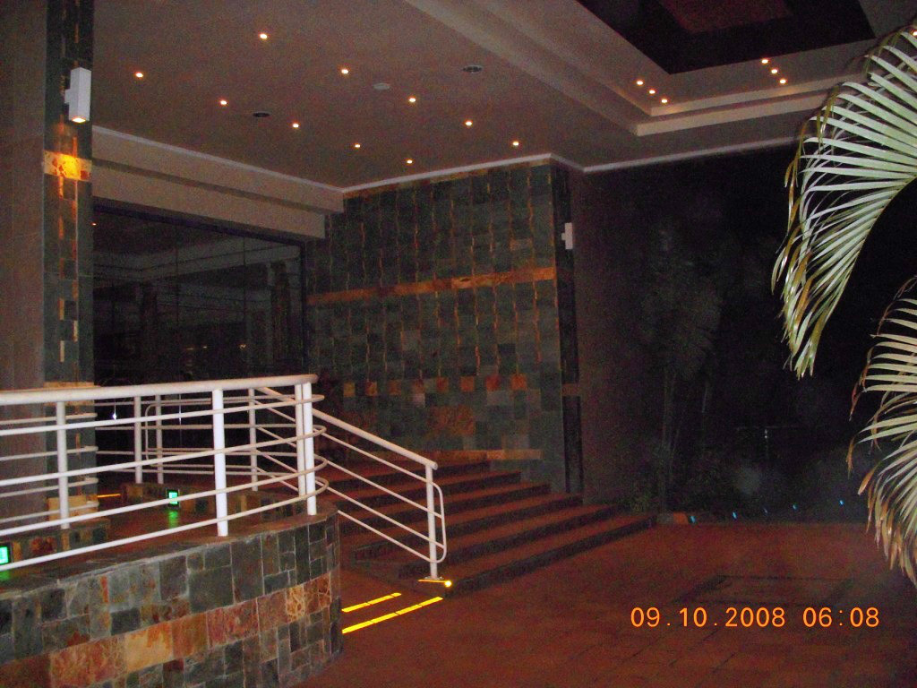 <img src="https://img.comunidades.net/jos/jose-pessanha/Accra_Day_Inn_Hotel_5.JPG" border="0">