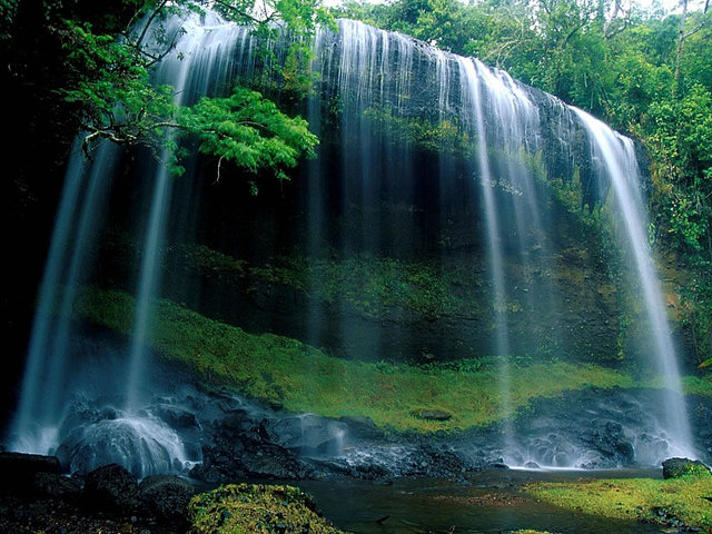 linda cachoeira