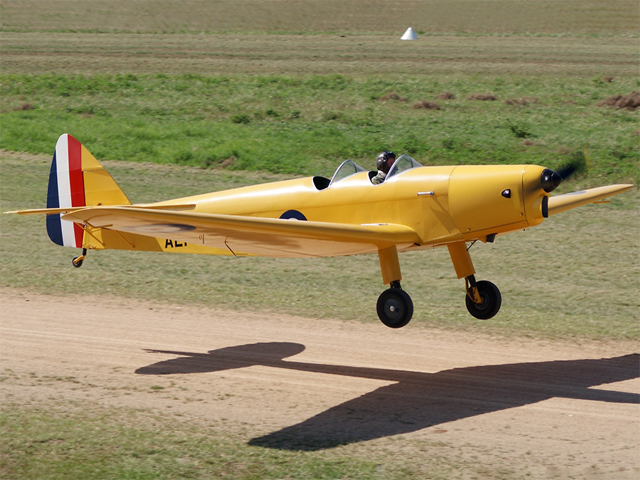 De Havilland DH-94 Moth Minor