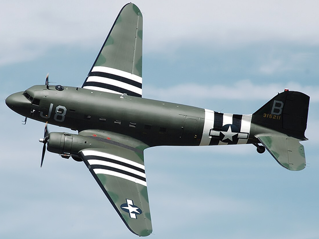 Douglas C-47 Skytrain / Dakota