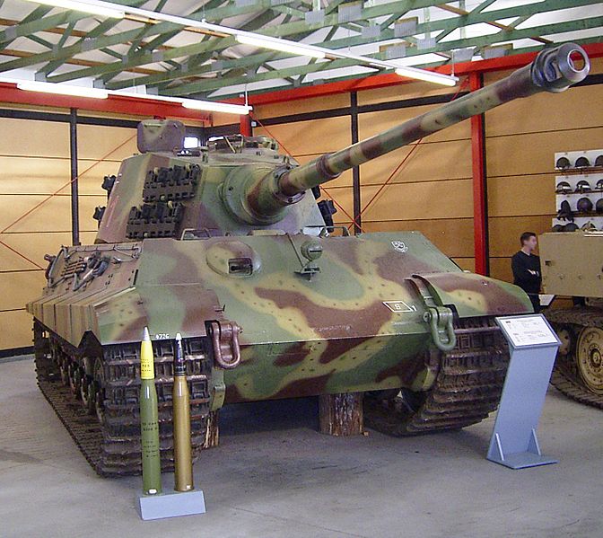 Panzerkampfwagen VI Tiger II (King Tiger) / Sd.Kfz. 182