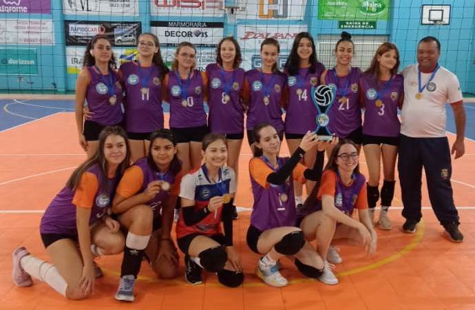 Vôlei Feminino Sub-16 é campeão da Copa