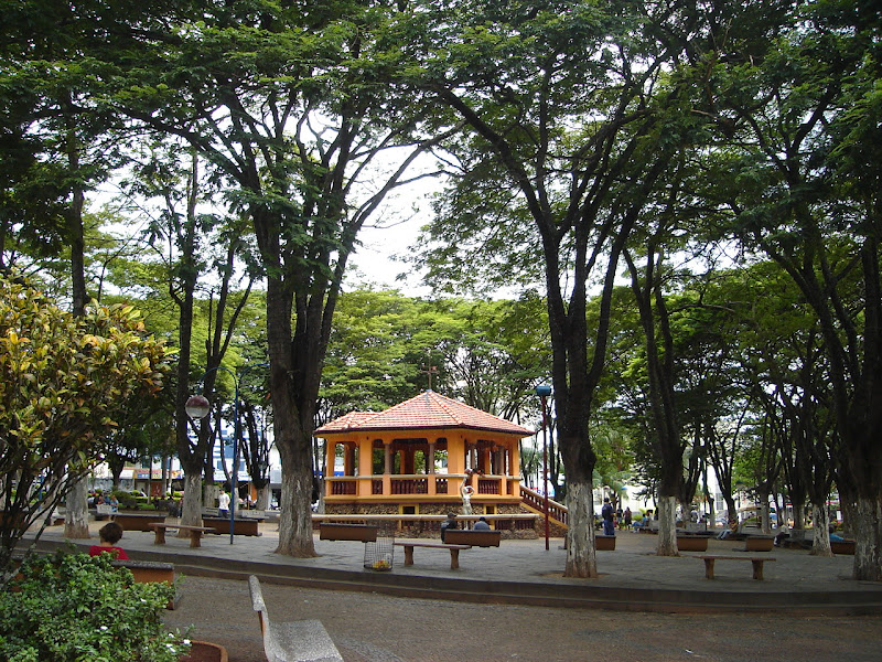 praça central de Pirassununga