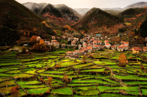 Minifúndios em Gavieira, Gerês.