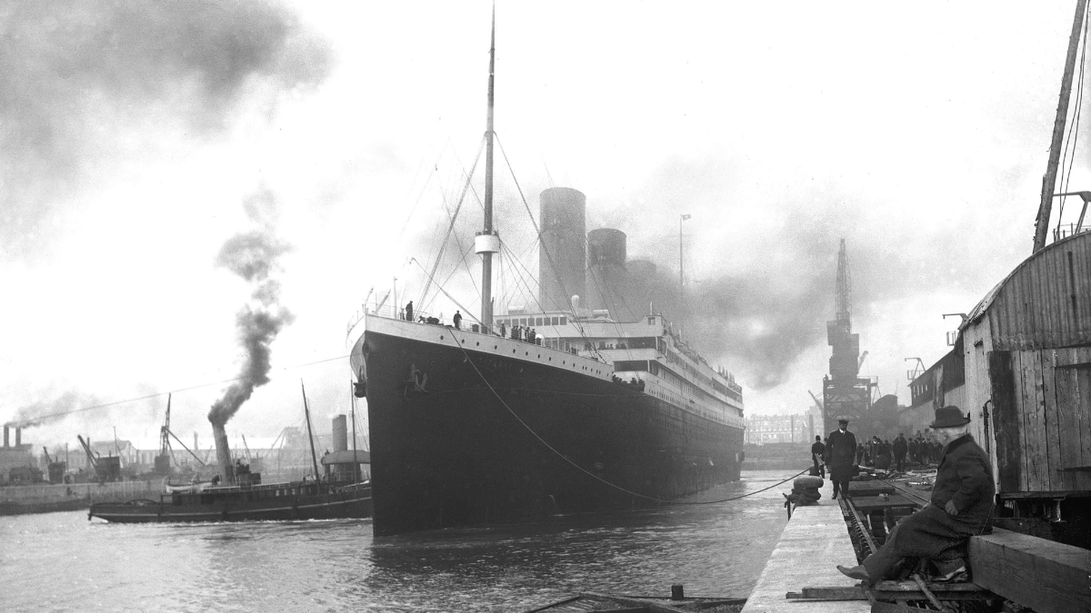 Partida da viagem inaugural do navio RMS Titanic, 10 de abril de 1912 - Southampton, Reino Unido