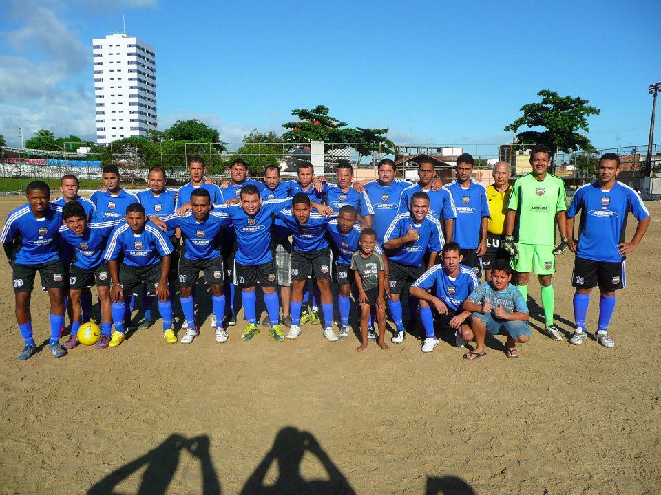 https://img.comunidades.net/pel/pelada-geracoes/foto_time_azul.jpg