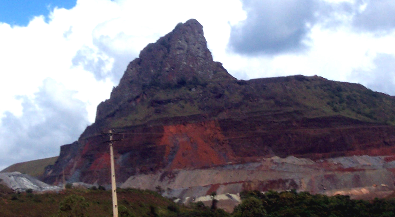 Pico  de Itabirito  ,  já deteriorado .