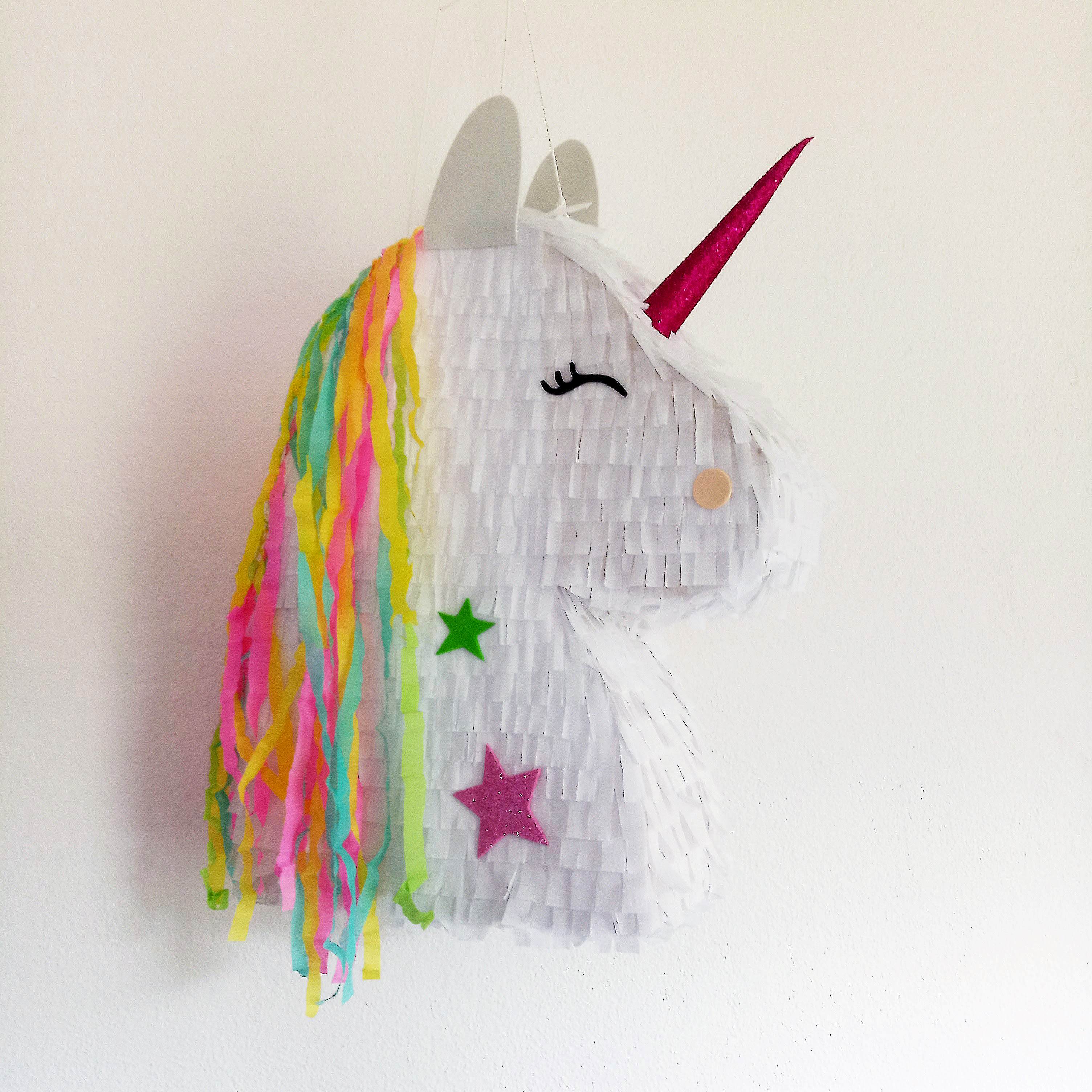 pinhata unicornio