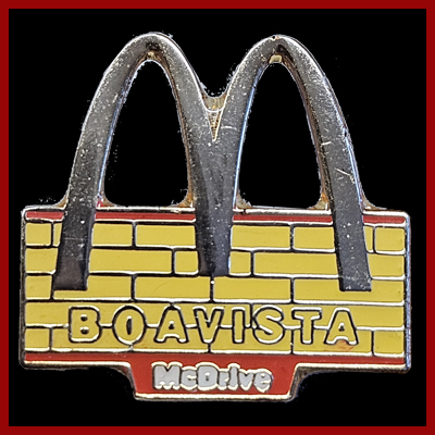 McDrive's Portugueses - Boavista com linhas vermelhas e Tijolo Amarelo