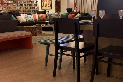 Piso EUCA Floor em sala de estar