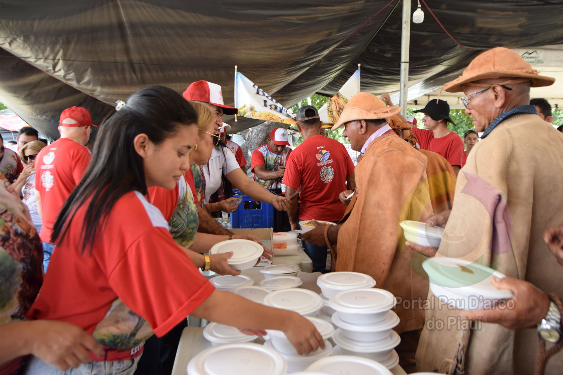 PAU D&rsquo;ARCO DO PIAU&Iacute; CELEBRA TRADI&Ccedil;&Atilde;O E F&Eacute; COM A GRANDE FESTA DO VAQUEIRO