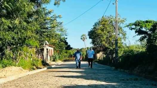 Alto Long&aacute; Recebe Mais de 3.500 Metros de Cal&ccedil;amento e Transforma a Realidade de Tr&ecirc;s Bairros