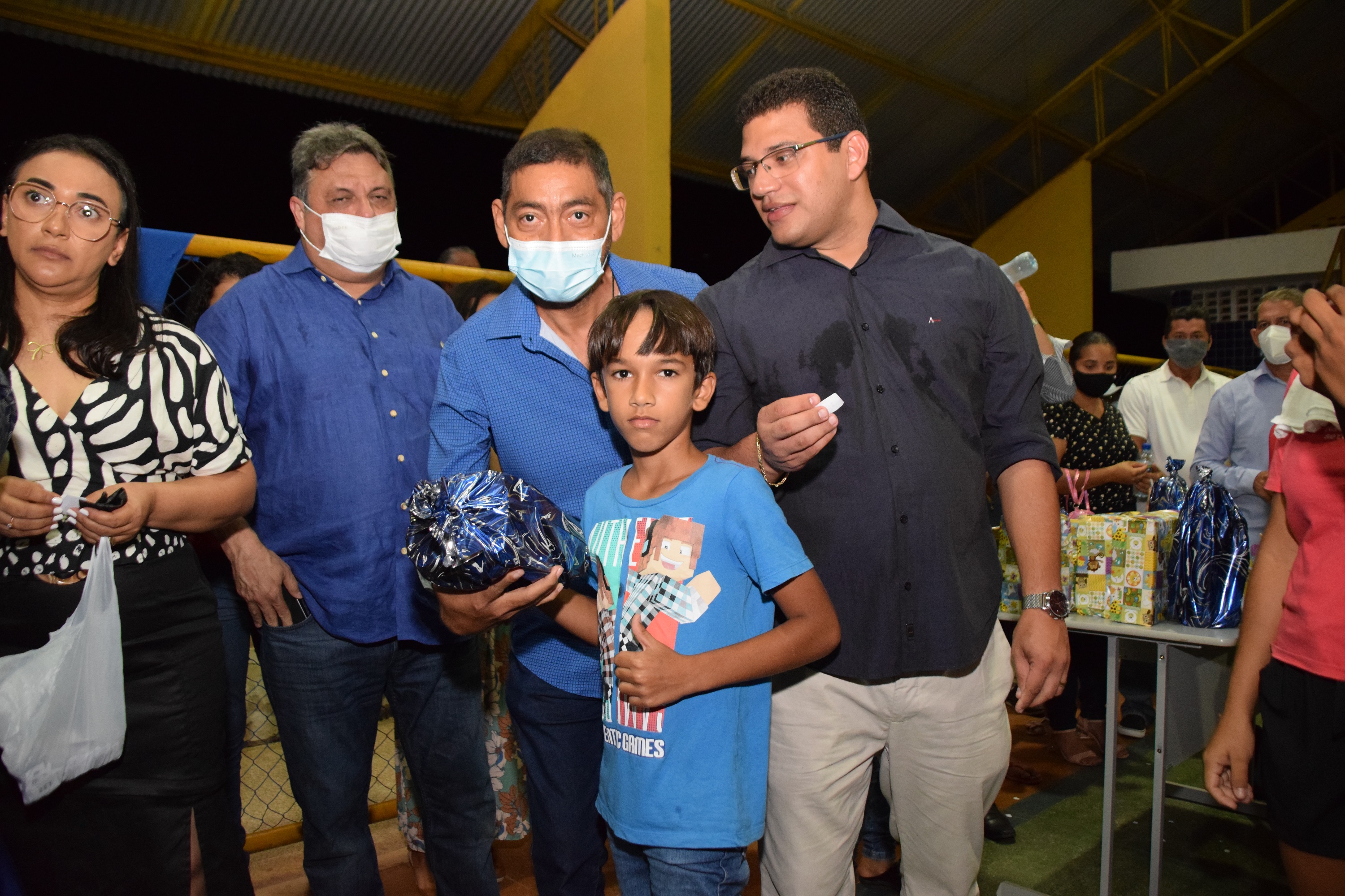 Prefeito Nilton Bacelar participa de missa em ação de graças que celebra os 25 anos de Pau D’arco do Piauí