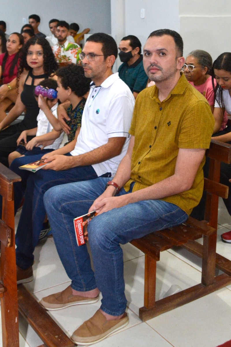 Prefeito de Pau D’arco do Piauí prestigia a abertura da festa da padroeira Nossa Senhora de Fátima