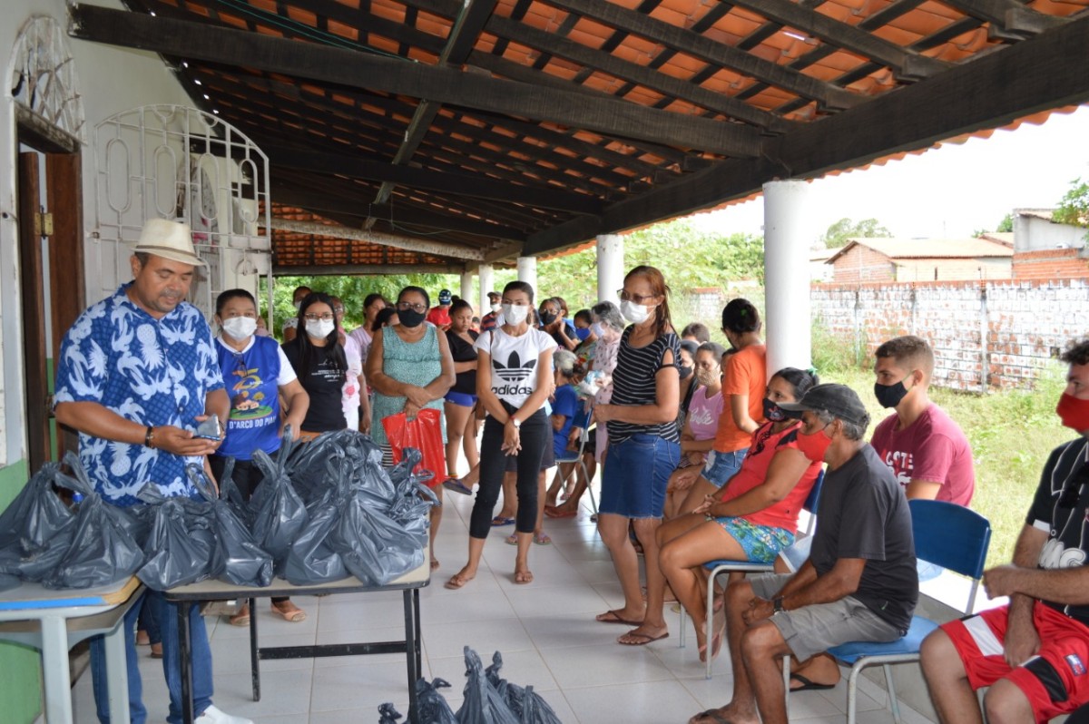 Prefeitura de Pau D’arco do Piauí realiza tradicional entrega de peixes da Semana Santa