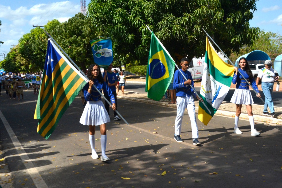 Prefeitura de Pau D’arco do Piauí realiza desfile cívico de 7 de Setembro: Meio Ambiente foi o tema do desfile