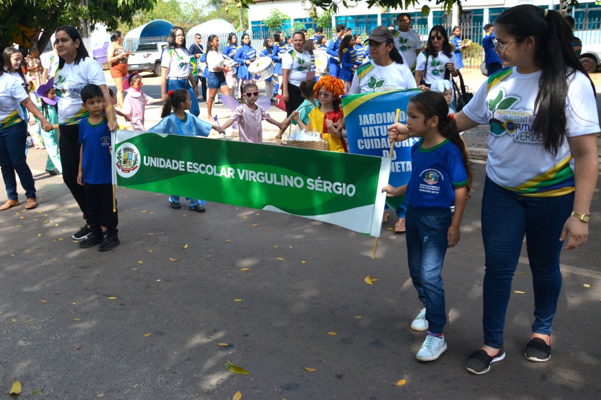 Prefeitura de Pau D’arco do Piauí realiza desfile cívico de 7 de Setembro: Meio Ambiente foi o tema do desfile