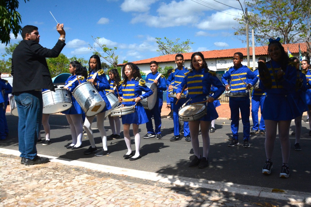 Prefeitura de Pau D’arco do Piauí realiza desfile cívico de 7 de Setembro: Meio Ambiente foi o tema do desfile