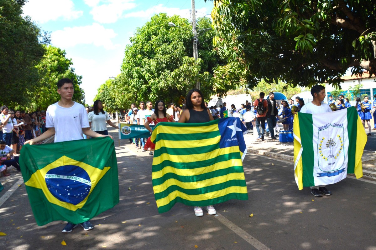 Prefeitura de Pau D’arco do Piauí realiza desfile cívico de 7 de Setembro: Meio Ambiente foi o tema do desfile