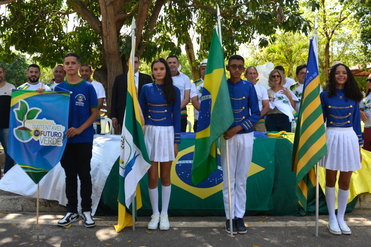 Prefeitura de Pau D’arco do Piauí realiza desfile cívico de 7 de Setembro: Meio Ambiente foi o tema do desfile