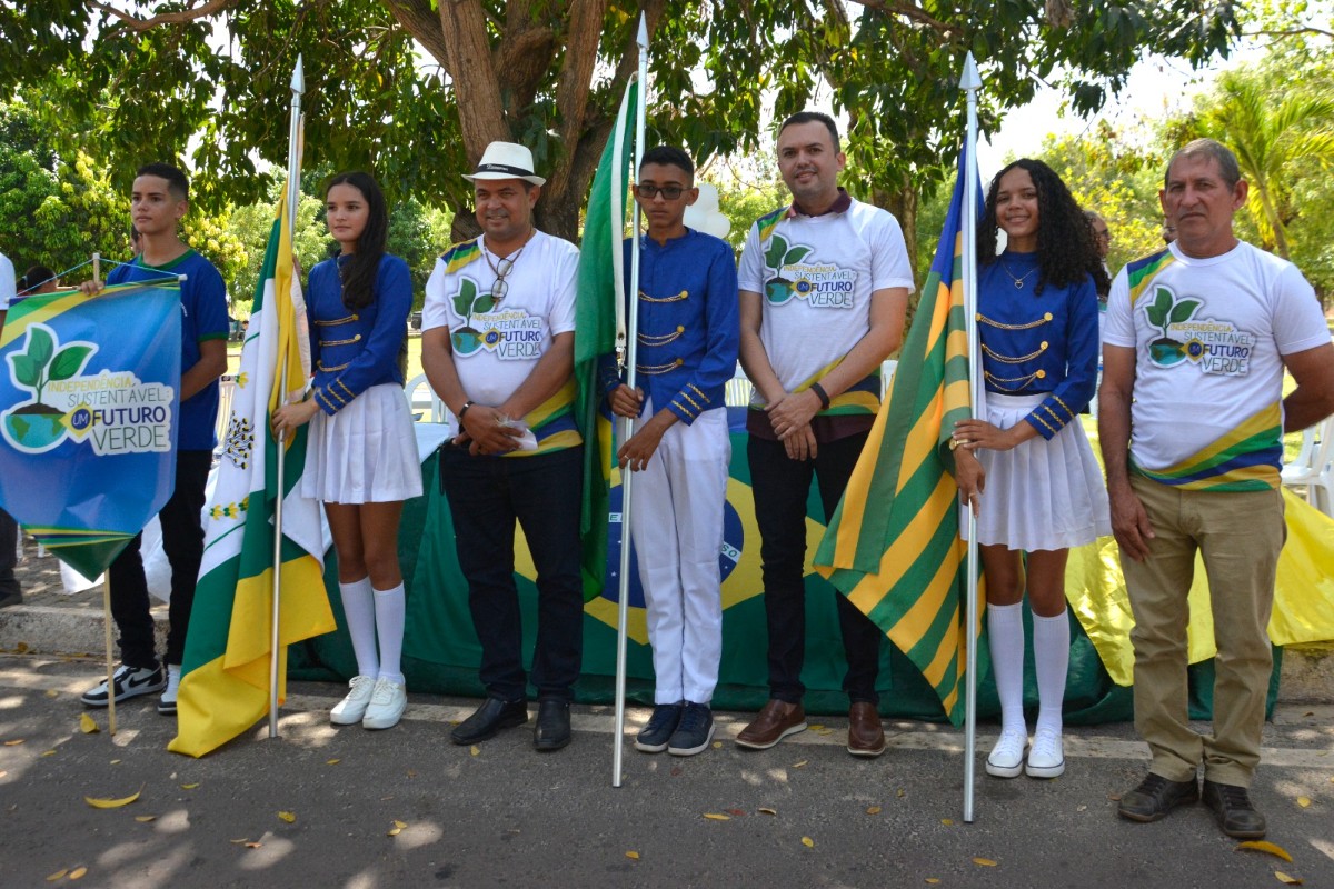 Prefeitura de Pau D’arco do Piauí realiza desfile cívico de 7 de Setembro: Meio Ambiente foi o tema do desfile