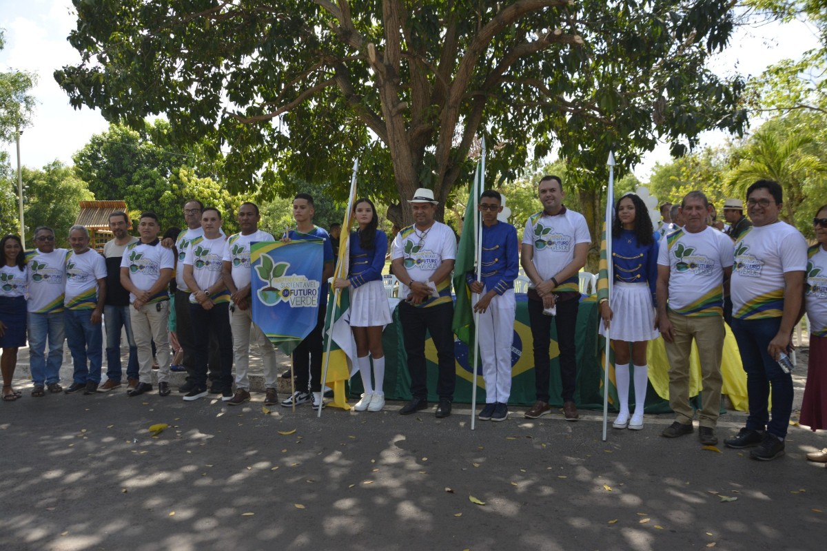 Prefeitura de Pau D’arco do Piauí realiza desfile cívico de 7 de Setembro: Meio Ambiente foi o tema do desfile