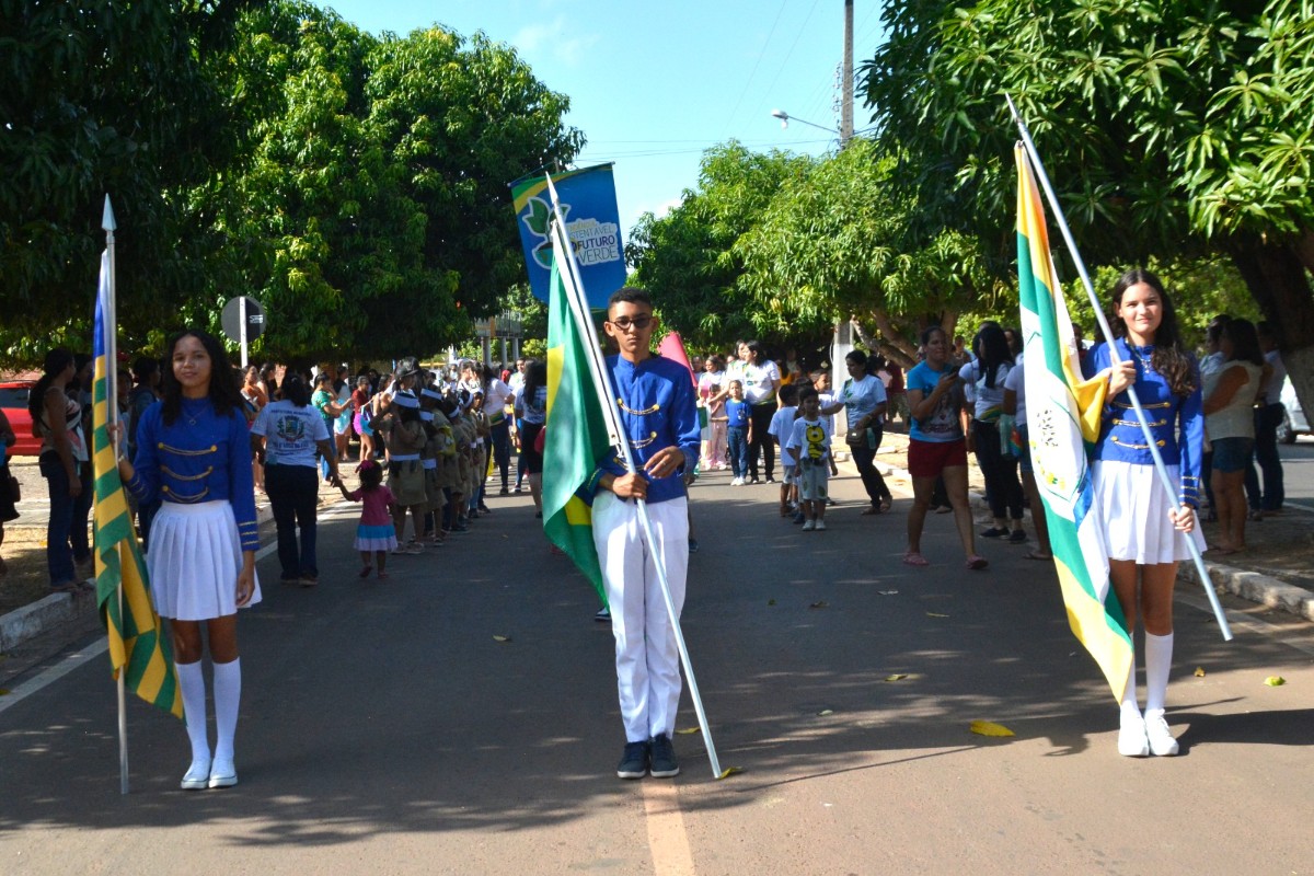 Prefeitura de Pau D’arco do Piauí realiza desfile cívico de 7 de Setembro: Meio Ambiente foi o tema do desfile