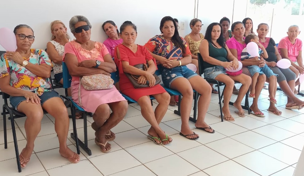 Secretaria da Saúde realiza ações em alusão ao Outubro Rosa na localidade do Vaquejador