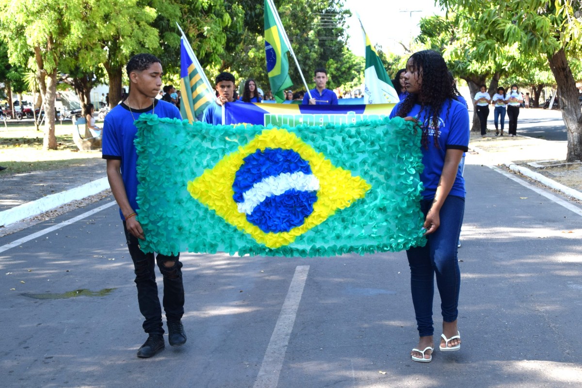 PREFEITURA REALIZA DESFILE CÍVICO DO 7 DE SETEMBRO EM PAU D’ARCO DO PIAUÍ