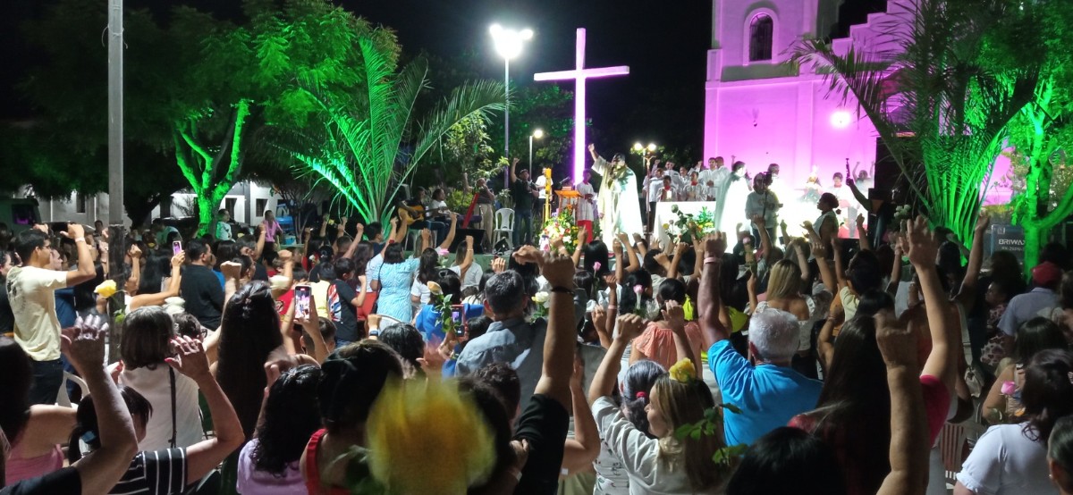 PARÓQUIA DE NOSSA SENHORA DOS HUMILDES – ALTO LONGÁ, REALIZA MISSA DAS ROSAS EM HOMENAGEM AO DIA DAS MÃES