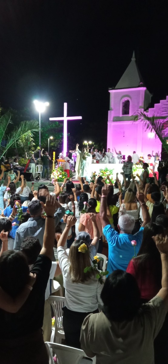 PARÓQUIA DE NOSSA SENHORA DOS HUMILDES – ALTO LONGÁ, REALIZA MISSA DAS ROSAS EM HOMENAGEM AO DIA DAS MÃES