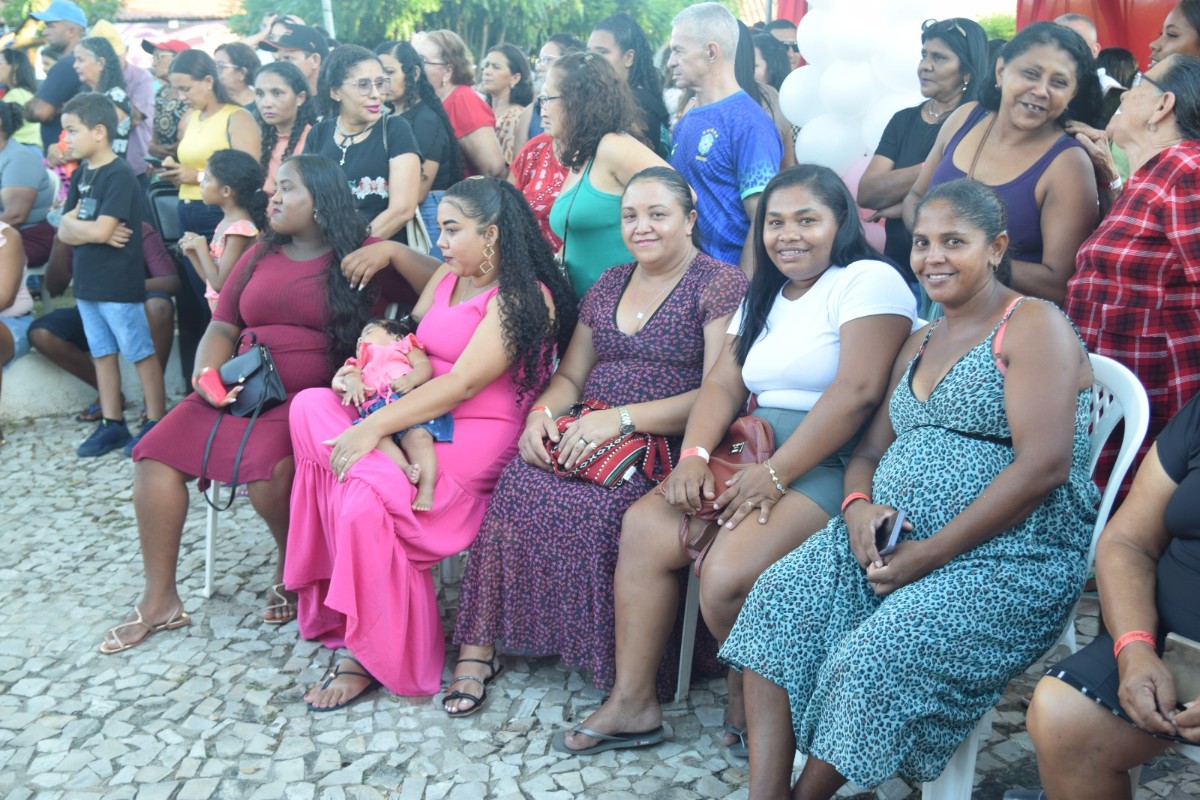 Prefeitura de Alto Longá realiza festa das Mães com sorteios de vários brindes