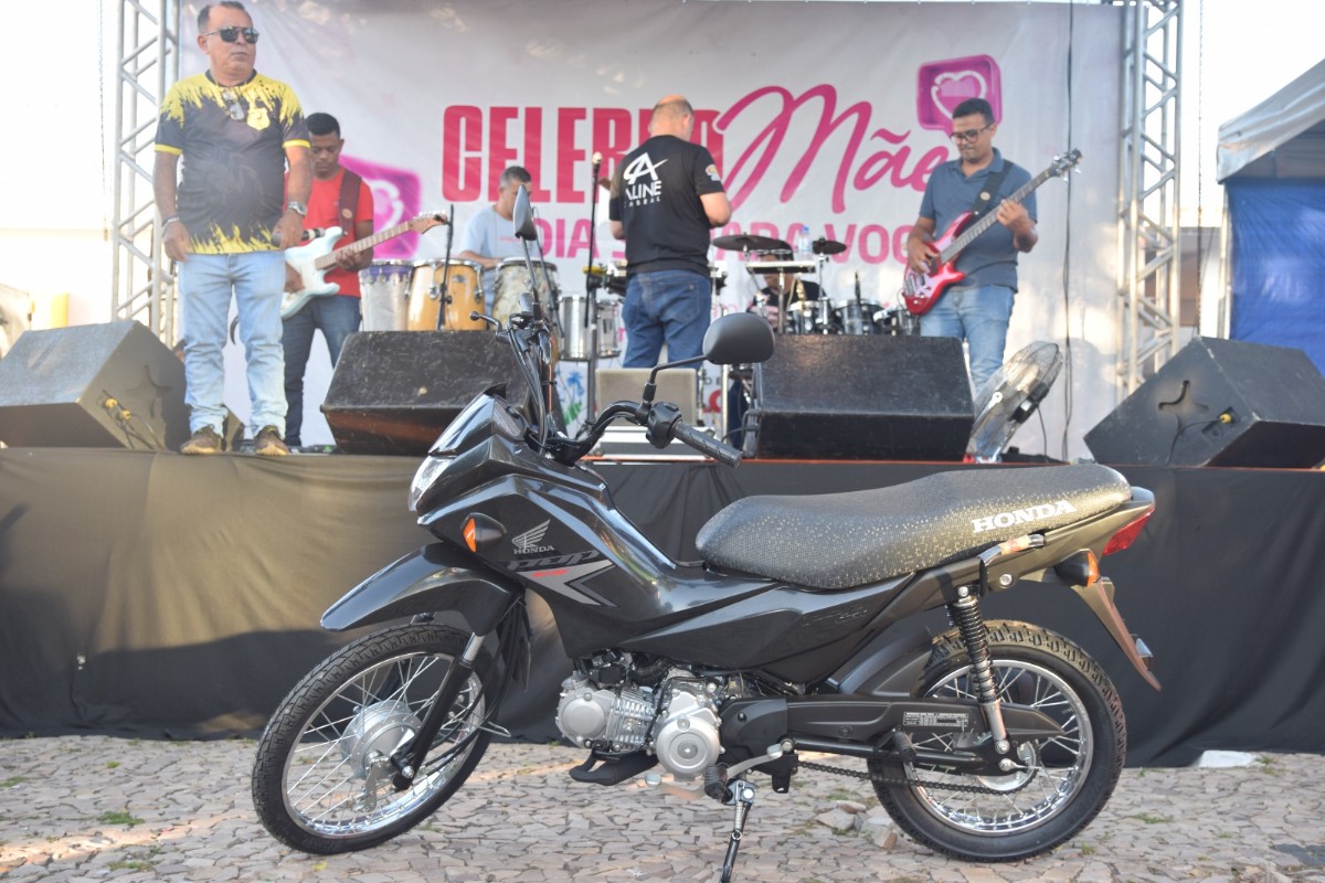Prefeitura de Alto Longá realiza festa das Mães com sorteios de vários brindes