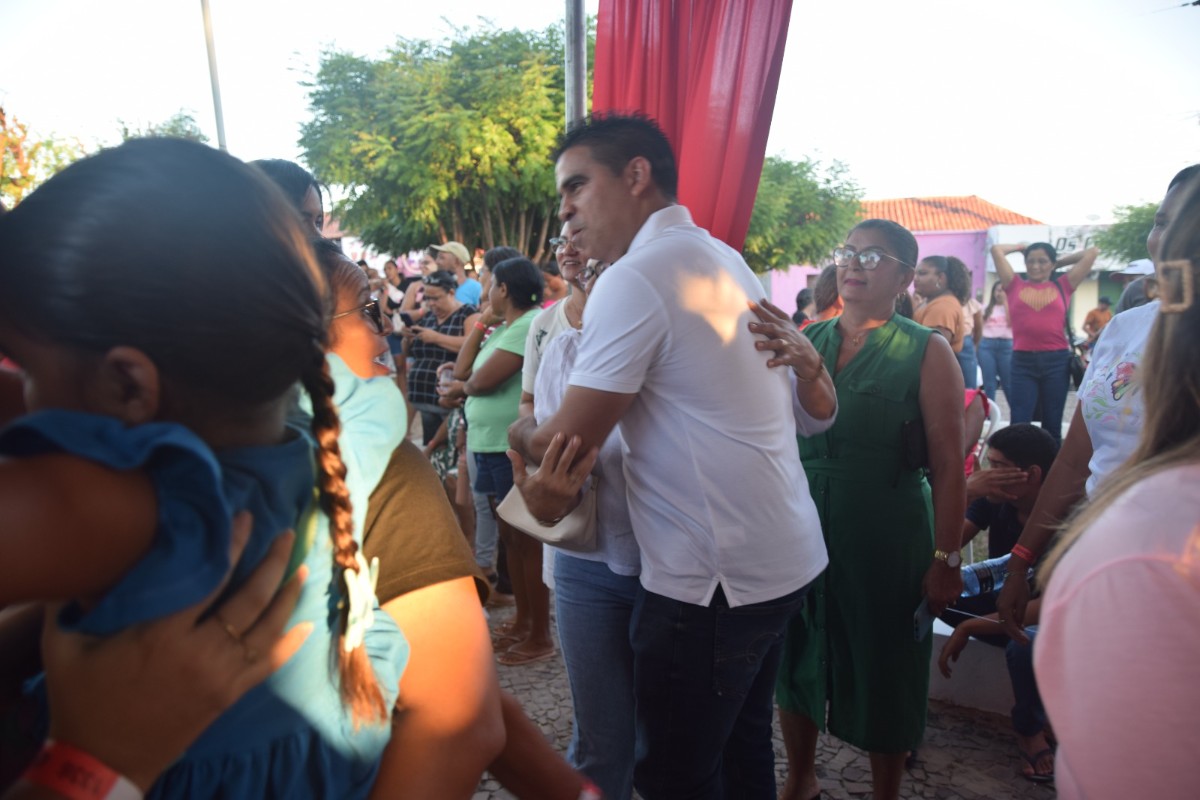 Prefeitura de Alto Longá realiza festa das Mães com sorteios de vários brindes