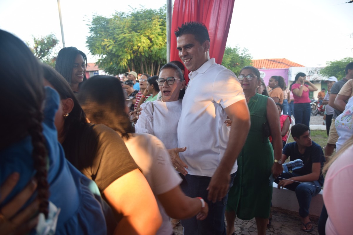 Prefeitura de Alto Longá realiza festa das Mães com sorteios de vários brindes