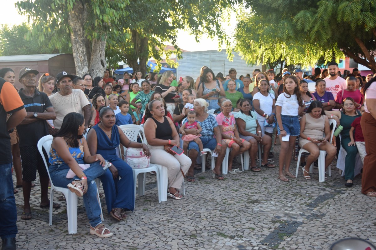 Prefeitura de Alto Longá realiza festa das Mães com sorteios de vários brindes