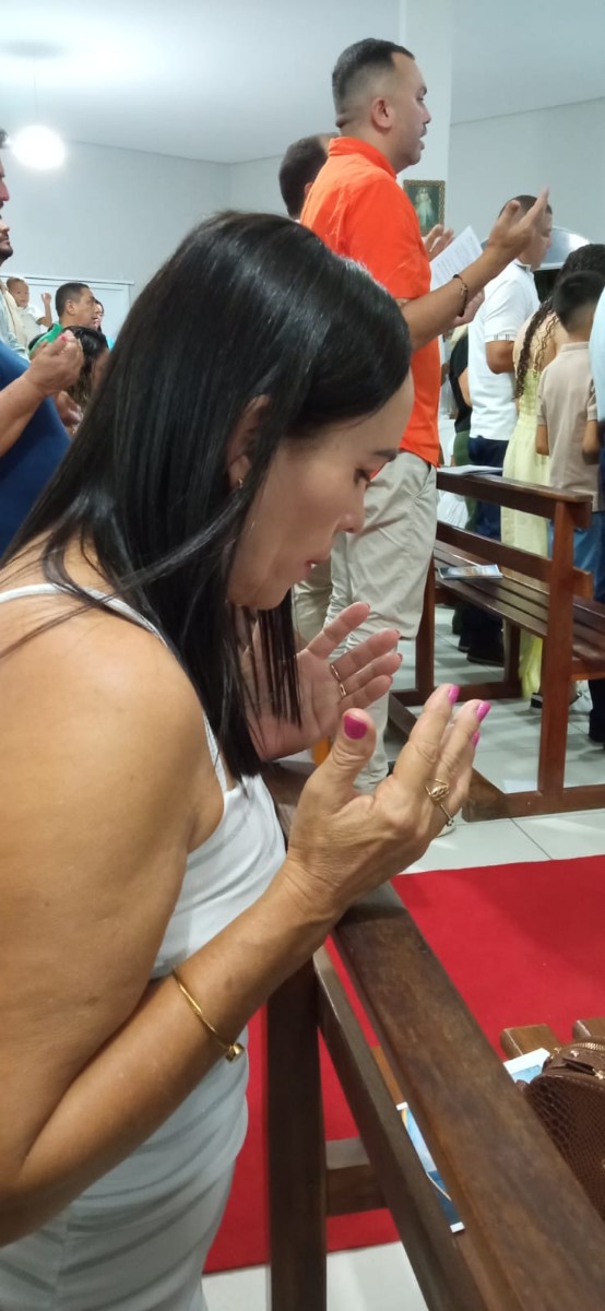 Prefeito Milton Passos prestigia 8&ordf; noite dos festejos de Nossa Senhora de F&aacute;tima