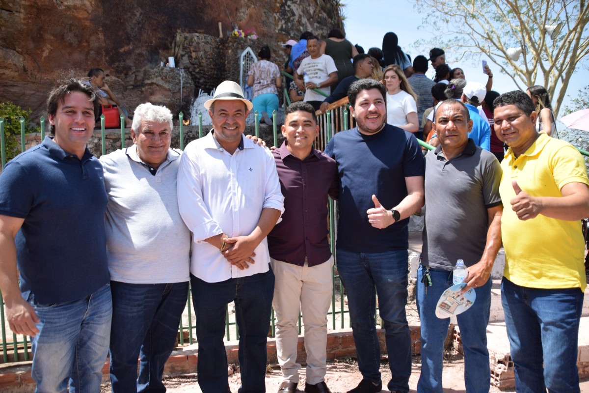 Prefeito Nilton Bacelar participa do encerramento da Festa de Nossa Senhora da Conceição em Pau D’arco do Piauí